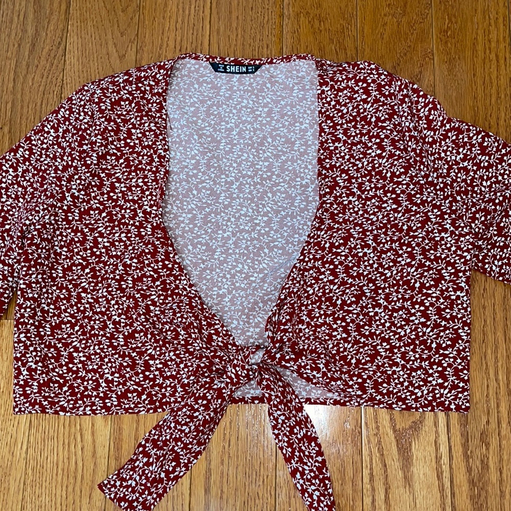 Floral flare sleeve red shein top.